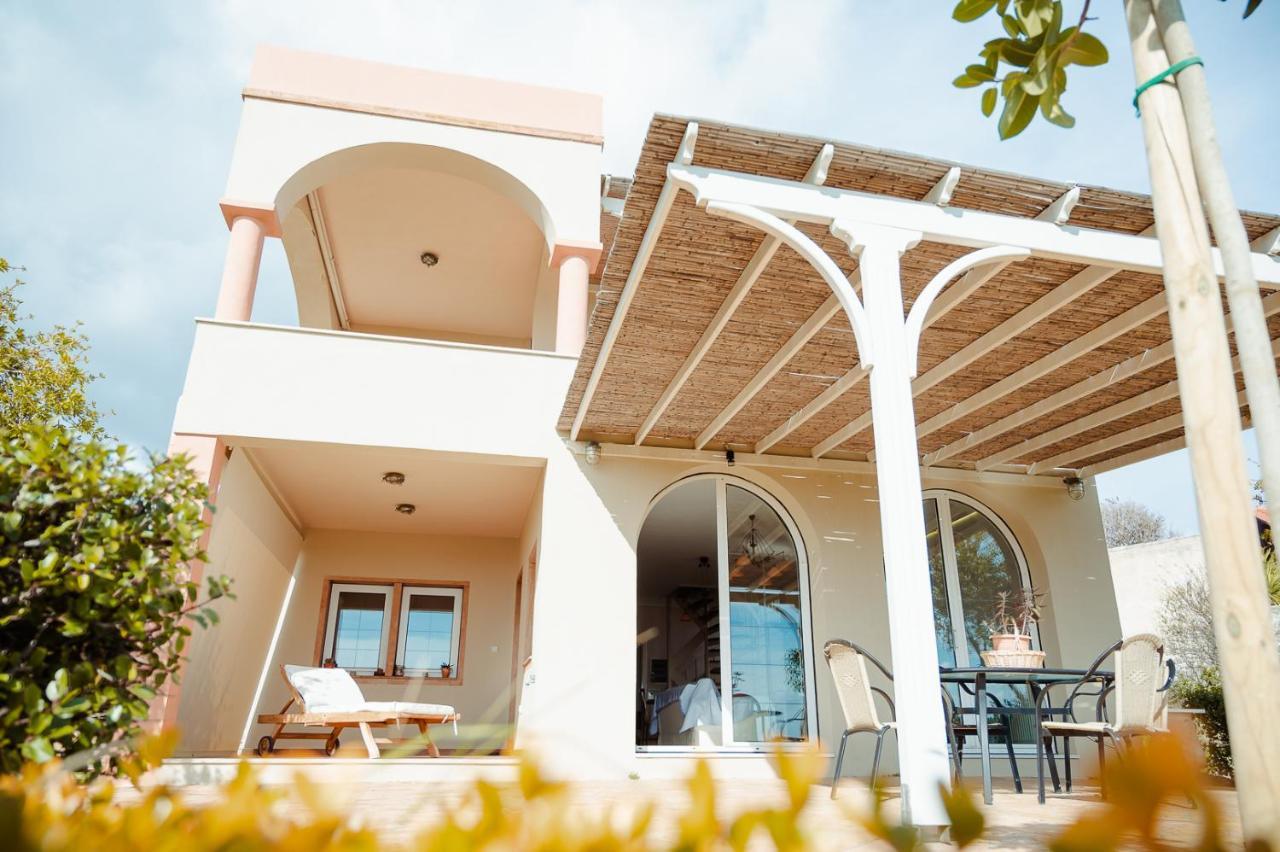 Seafront Apartment Karfas Exterior foto